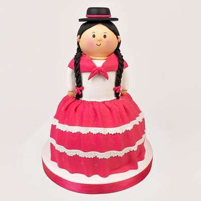 Hermosa torta en forma de muñeca Andahuaylina